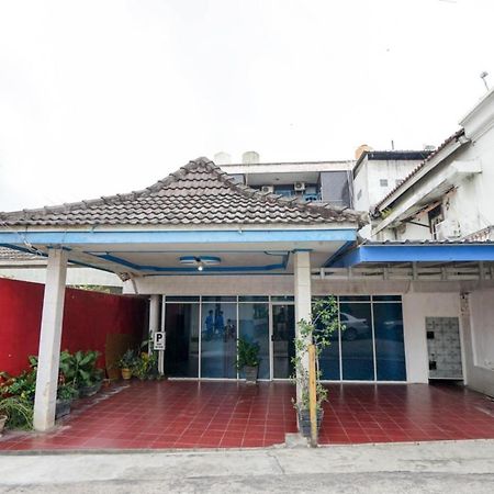Oyo 2876 Hotel Idayu Palembang Exterior foto