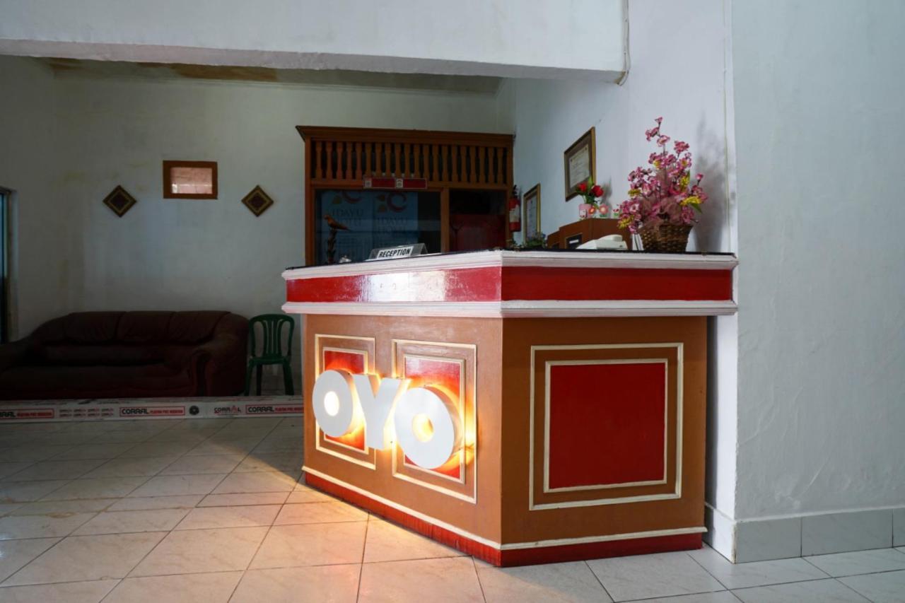 Oyo 2876 Hotel Idayu Palembang Exterior foto